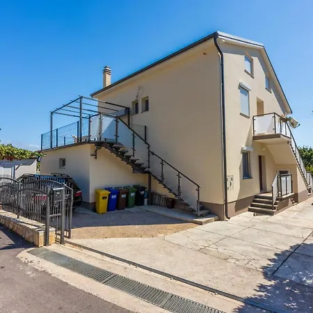 Apartment Star By The Sea