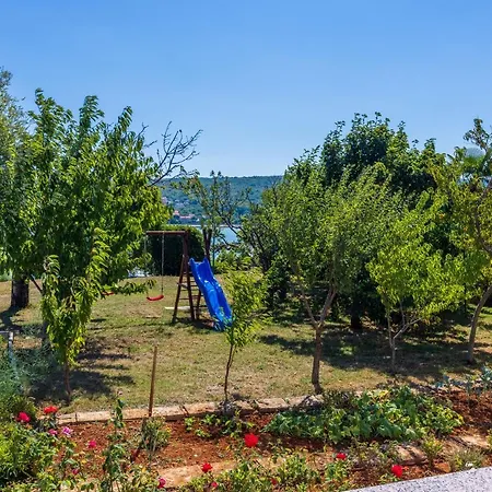 Star By The Sea Apartament Čižići